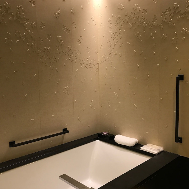 Salle de bains au Ritz Carlton Kyoto.