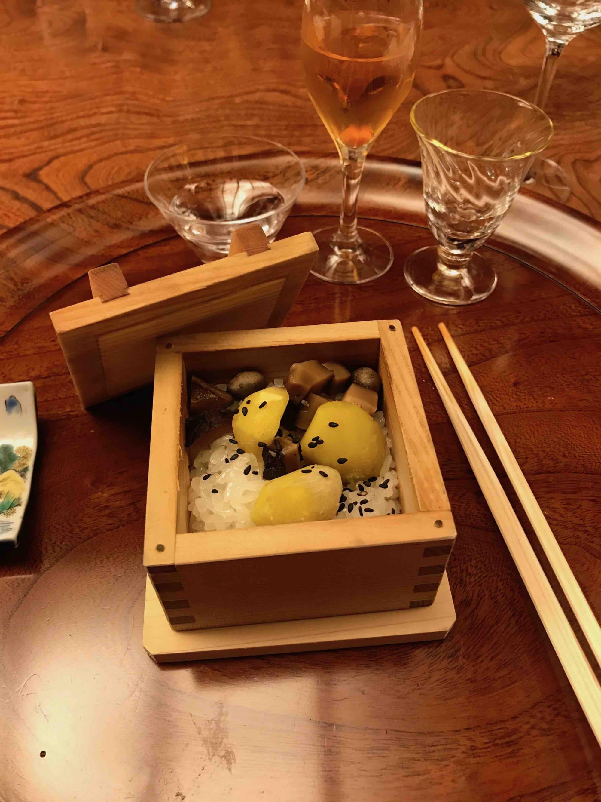 L'Artisanat Japonais sculpteur de bois et atelier de Kimonos