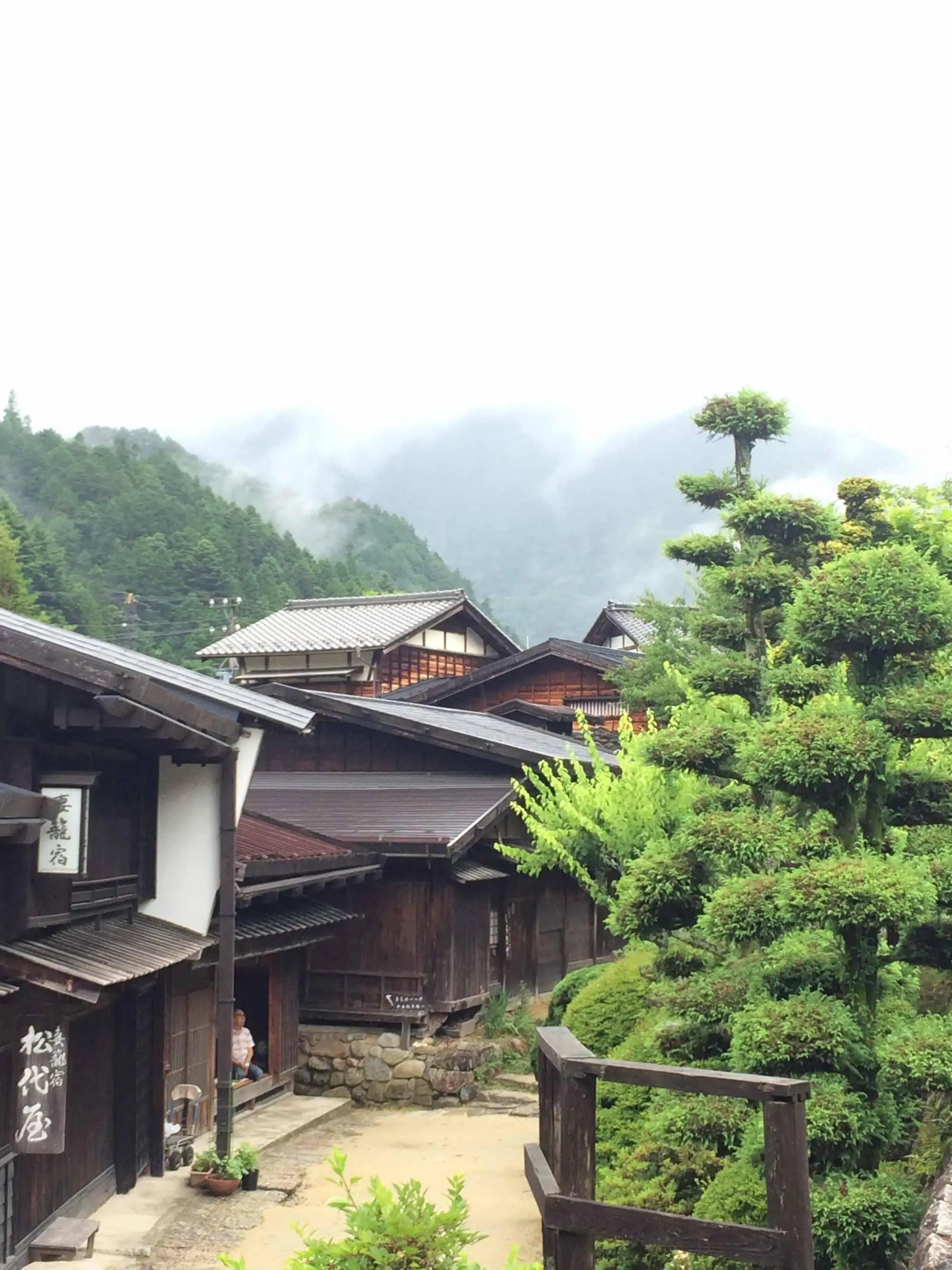 Descente vers Tsumago au Japon.